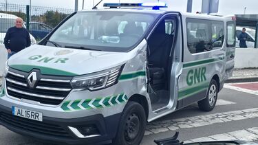 Jovem detido por não obedecer a ordem de paragem e abalroar carrinha da GNR em Águeda