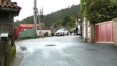 Derrocada de muro em Famalicão causa danos em viatura