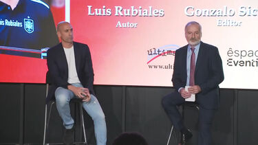 Tio ataca Luis Rubiales com ovos em evento de lançamento de livro
