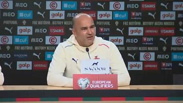 "Essas perguntas são uma falta de respeito": Roberto Martinez irritado com questões sobre dispensa de Ronaldo