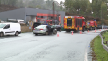 Alerta de vizinho salva oficina de automóveis