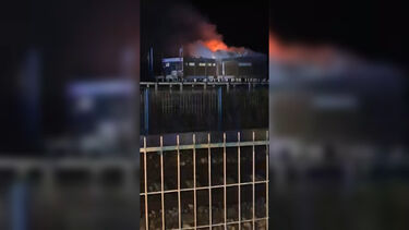 Incêndio deflagra em restaurante na Meia Praia em Lagos