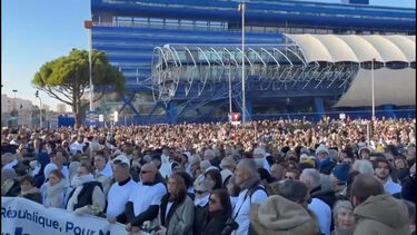Milhares manifestam-se em Marselha contra a violência ligada ao tráfico de droga