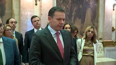 "Agora, aquilo que importa é executar": Montenegro diz que aprovação do OE2026 é "fator de confiança"