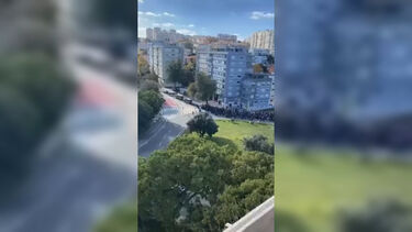 O cortejo fúnebre emocionante de Sérgio Caetano, chefe dos 'Diabos Vermelhos'