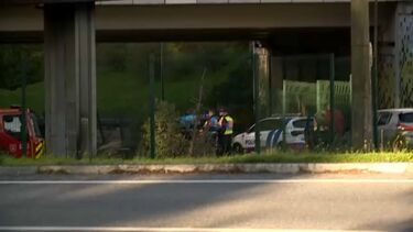 Cinco mortos carbonizados dentro de carro em Lisboa. Viatura despistou-se e pegou fogo