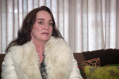 Prisão preventiva para mulher que batia na mãe. Ficou na ala psiquiátrica