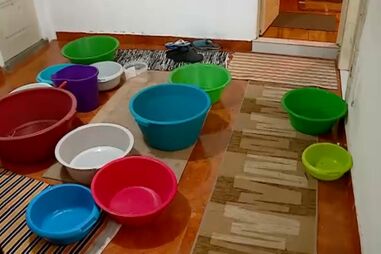 “Isto é uma calamidade”: Filha de idosa de 80 anos preocupada com as condições em que a mãe vive em Leça da Palmeira