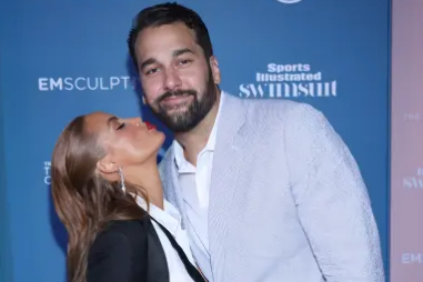 Haley Baylee falou sobre o fim do casamento com Matt Kalil, devido a problemas de intimidade