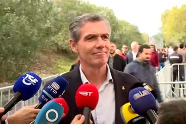 "É um dia de união. É um dia de votação": Noronha Lopes vai às urnas no estádio da Luz