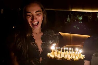 Matilde Mourinho festeja 29 anos em Inglaterra com amigos e família