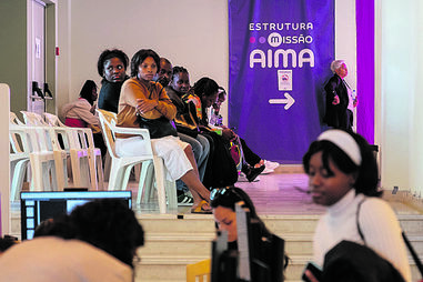 Pais de jovem deportado para o Brasil acusam autoridades portuguesas de desumanidade