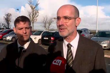 “Estamos desejosos que o acórdão seja produzido”: Advogado de Carloto Cotta à chegada do Tribunal de Sintra  