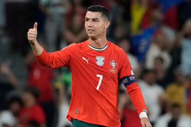 Cristiano Ronaldo celebra apuramento de Portugal para o Mundial de 2026