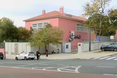 Três alunos feridos em rebentamento de petardos em escola de Lisboa