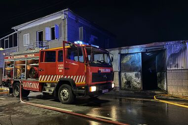 Incêndio em garagem na Maia