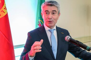 Secretário-geral do PS afirmou que é objetivo de todos dar melhores condições de vida e salários aos trabalhadores