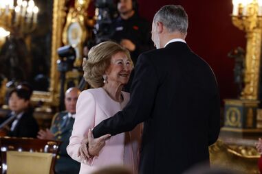 Felipe VI homenageia a mãe, a rainha Sofia