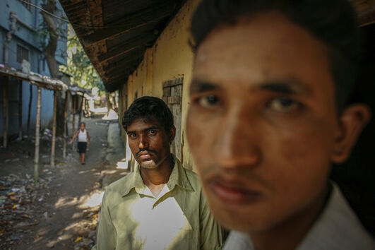 Bengalis emigram devido à fragilidade económica e desigualdades sociais no Bangladesh