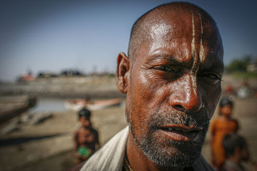 Trabalhadores dos estaleiros de desmantelamento de navios em Chittagong