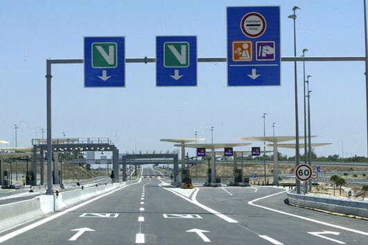 Governo vai isentar zonas afetadas de portagens durante uma semana