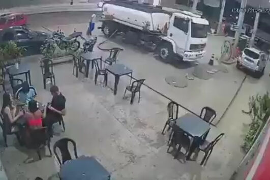 Princípio de incêndio em bomba de gasolina