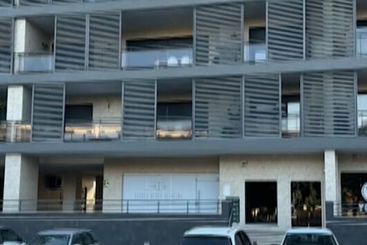 Prédio onde mulher foi encontrada morta em Alcochete