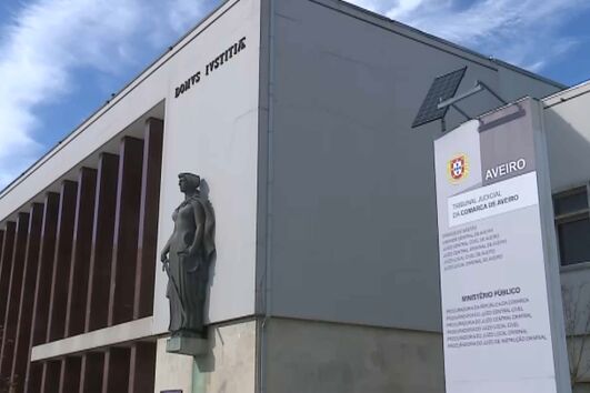 20 anos de prisão para homem que matou à facada testemunha de processo em que foi condenado em Águeda