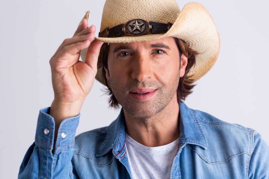 Homem detido no Porto por burla amorosa em nome de Zé Amaro