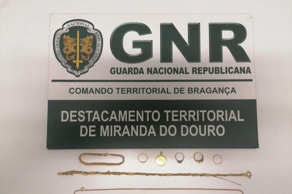 Detidos por furto de ouro em Vimioso, com valor estimado de cinco mil euros. GNR apreende material