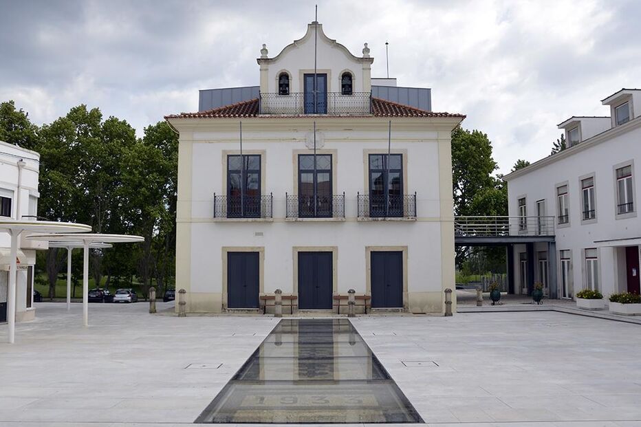 PS e PSD colaboram para estabilidade governativa em Vila Nova da Barquinha, Santarém