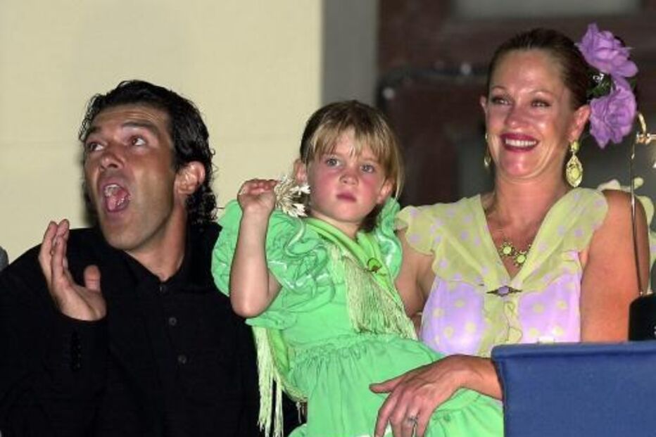 Melanie Griffith, Antonio Banderas e filha num evento em Hollywood