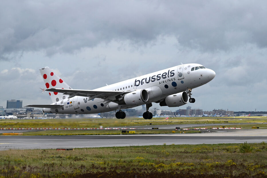 Interrupção no aeroporto de Bruxelas após avistamento de drone