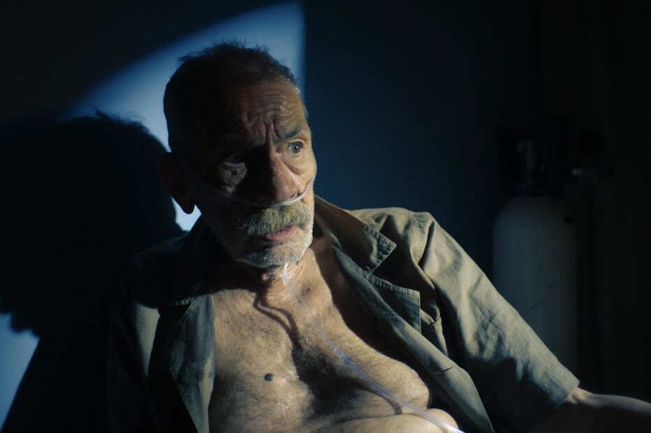 José Martins é Arménio, combatente do Ultramar, em 'A Memória do Cheiro das Coisas'