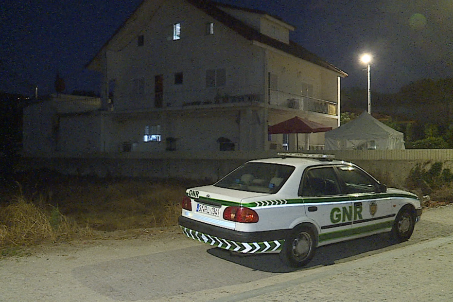 Local onde o homem tentou matar os pais à facada, em Vizela