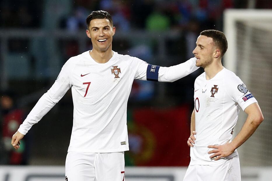 Cristiano Ronaldo e Diogo Jota