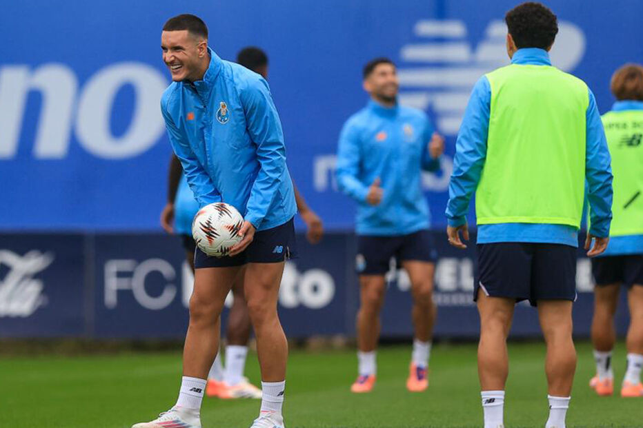 Jogadores do FC Porto preparam-se para o jogo com o Utrecht na Liga Europa