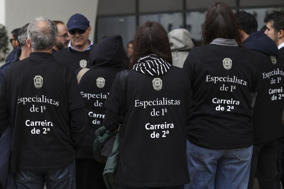 Peritos da PJ protestam por carreira própria e acusam direção de os subalternizar