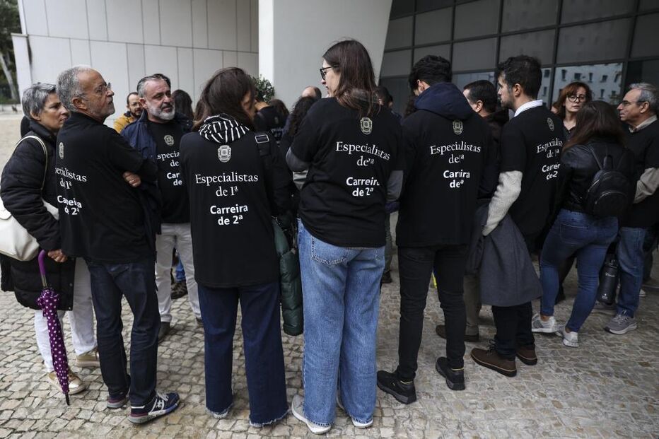 Peritos da PJ protestam por carreira própria e acusam direção de os subalternizar