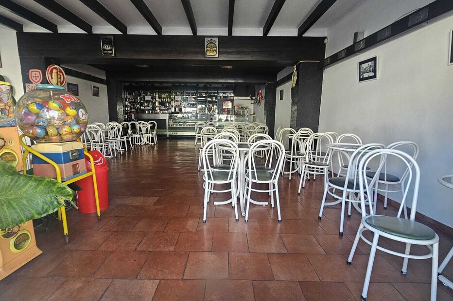 Sequestro e assalto em café de Coimbra levam a investigação policial.
