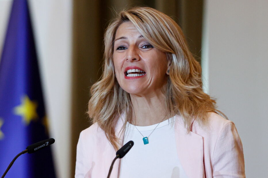 Ministra espanhola Yolanda Díaz envolvida em polémica com mala comprada em Portugal