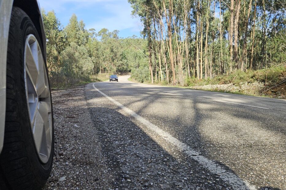 Comerciante sequestrado e abandonado numa mata entre Golpe e Aveleira, perto de Coimbra
