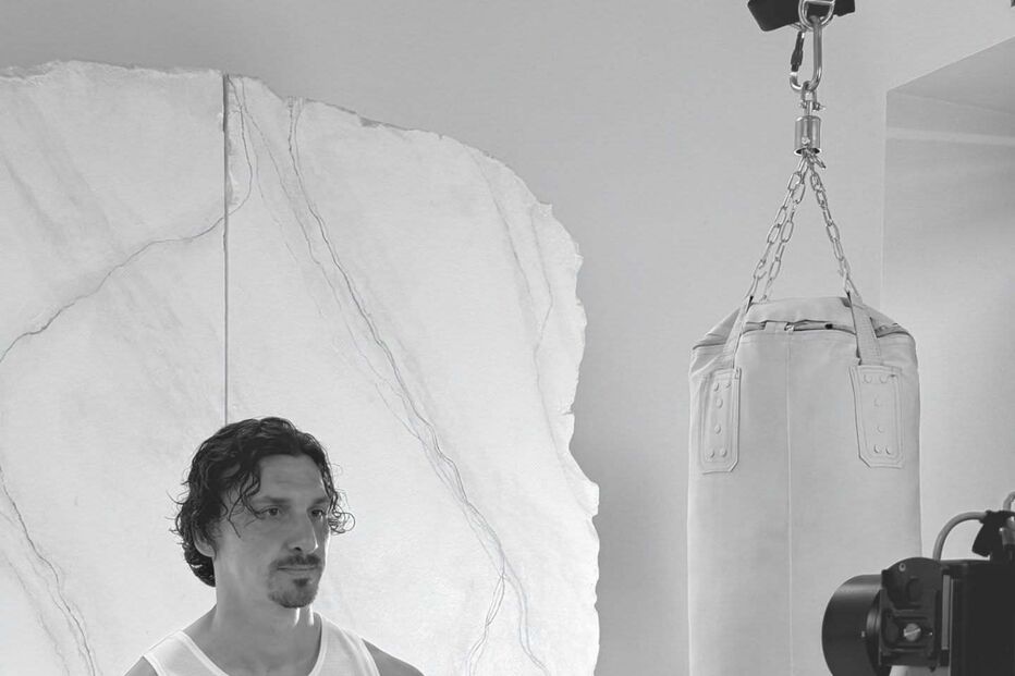 Ibrahimovic pratica boxe e mantém rotina de treinos após deixar o futebol