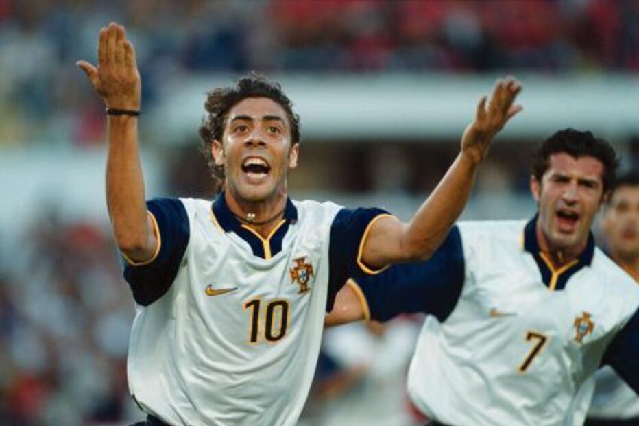 Rui Costa, antigo ídolo do Benfica, reeleito presidente do clube