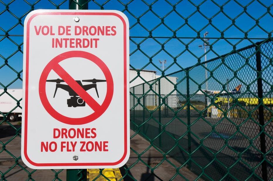 Vários drones foram avistados na semana passada sobre sobre os aeroportos de Liège (na foto) e Bruxelas