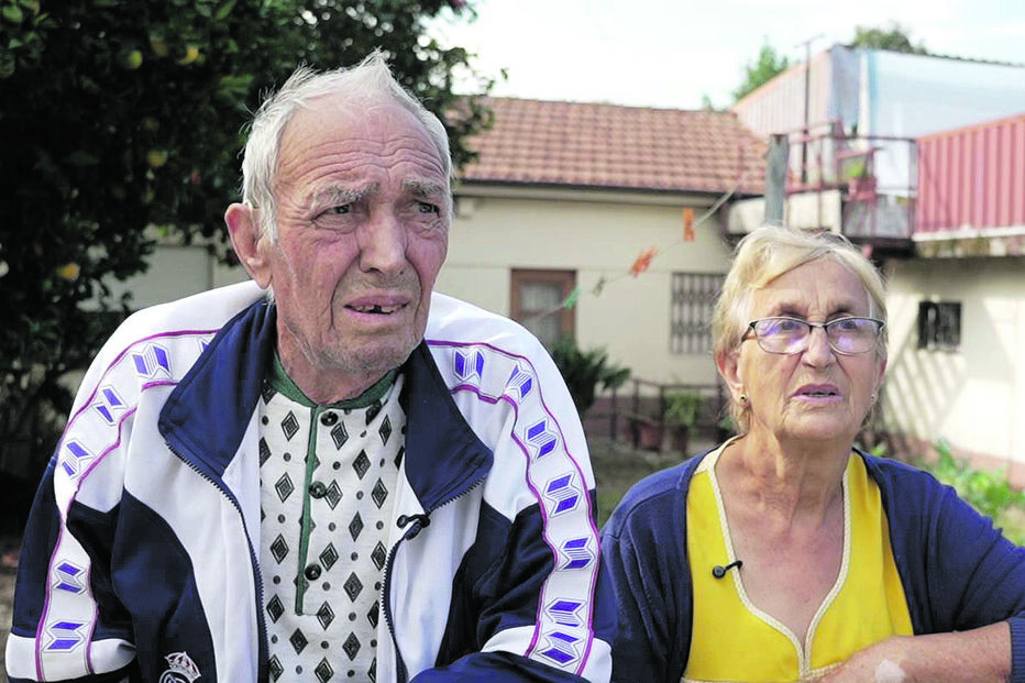 Donos de habitações no traçado alternativo da linha de alta velocidade lamentam que técnicos os abordem sem certezas