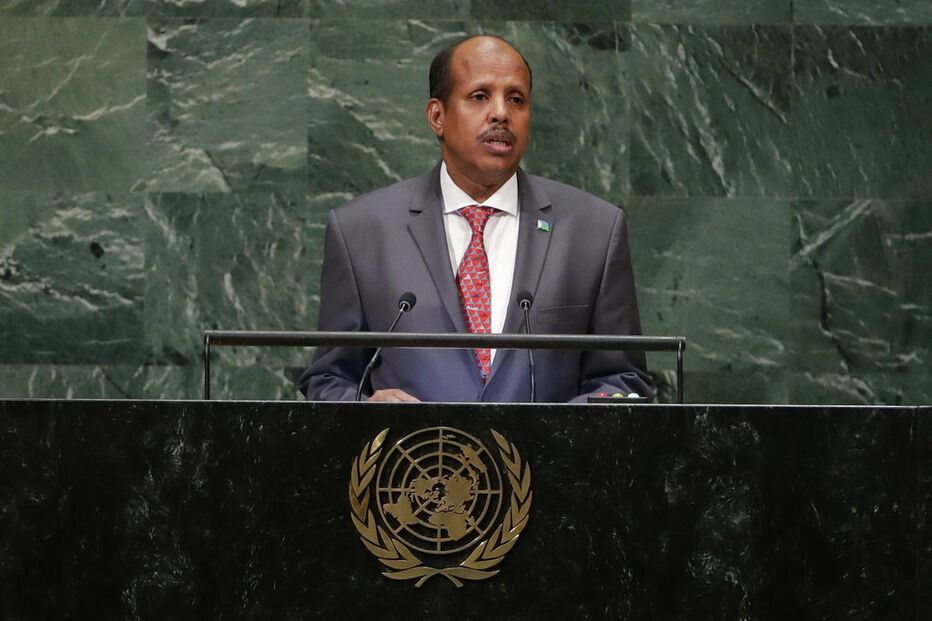 Mahmoud Ali Youssouf felicita Angola pelo 50.º aniversário da independência