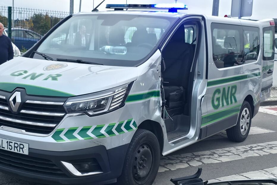 Jovem detido por não obedecer a ordem de paragem e abalroar carrinha da GNR em Águeda