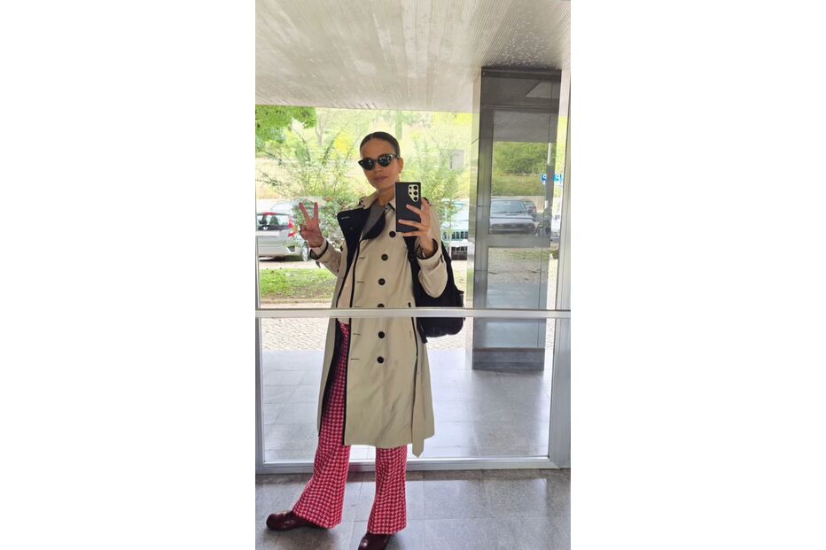 Ana Sofia Martins exibe a sua silhueta e partilha detalhes.
