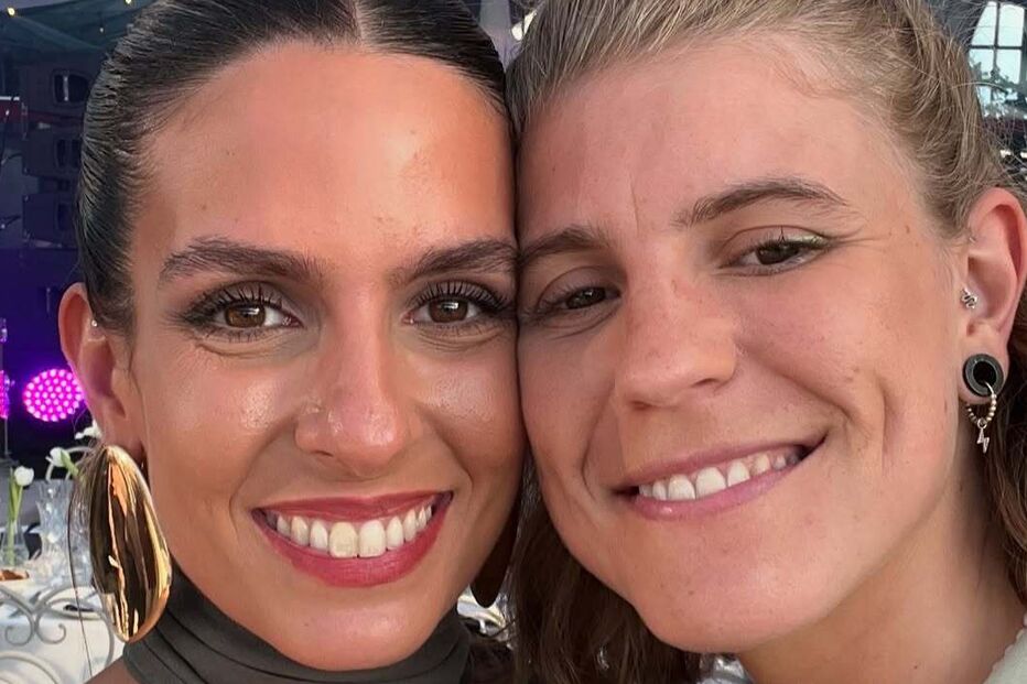 Raquel Tillo e Inês Marques Lucas vão casar, após pedido de casamento romântico à beira-mar.
